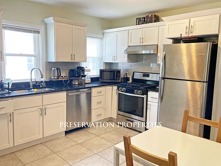 65 Elgin St #1 — Photo 1
