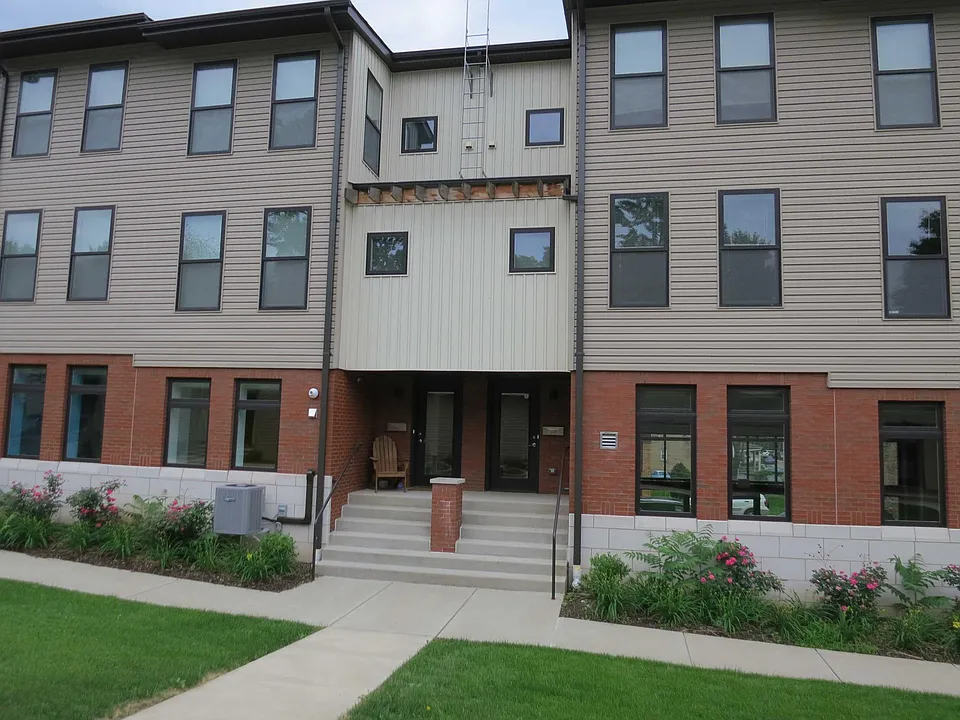 5811 Bryant St #18