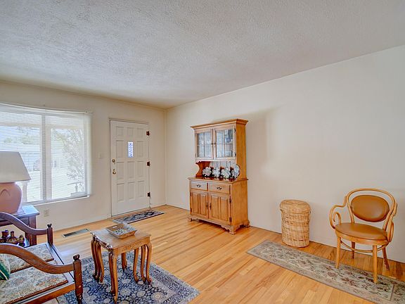 3rd image of 3512 Smith Ave SE