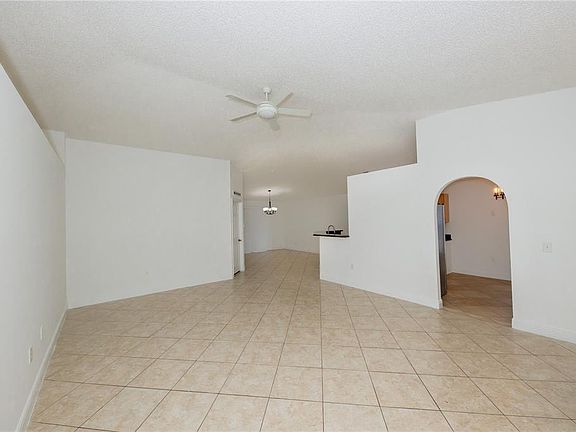 5th image of 16686 Corner Cove Way