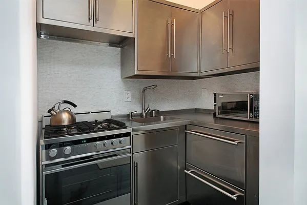 Sold by Corcoran | media 22