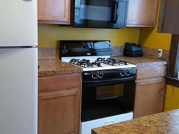 4th image of 1239 Lake Michigan Dr NW