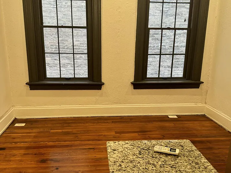 1733 Elm St #2C — Photo 8