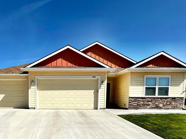 1080 SW Camille Dr, Mountain Home, ID 83647