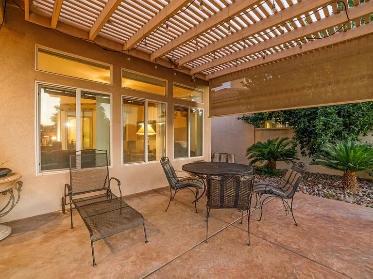 48861 Heifitz Dr — Photo 25