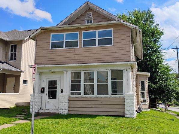 301 E 15th St #1