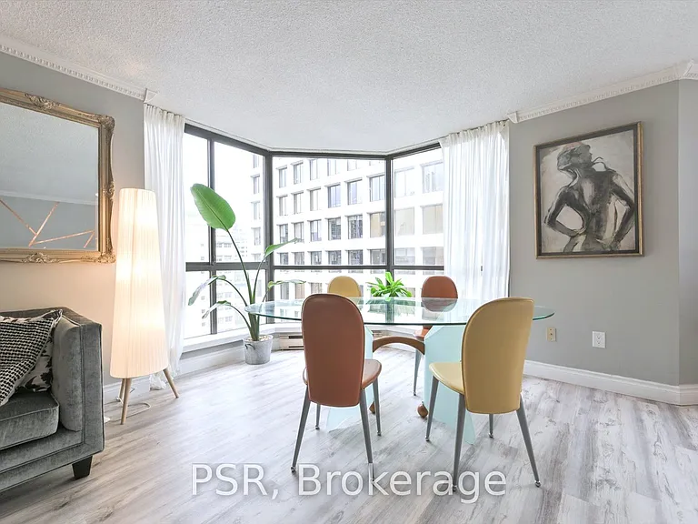 280 Simcoe St #1402 — Photo 5