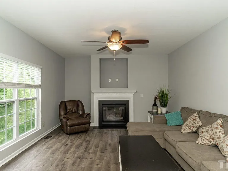 448 Texanna Way — Photo 8