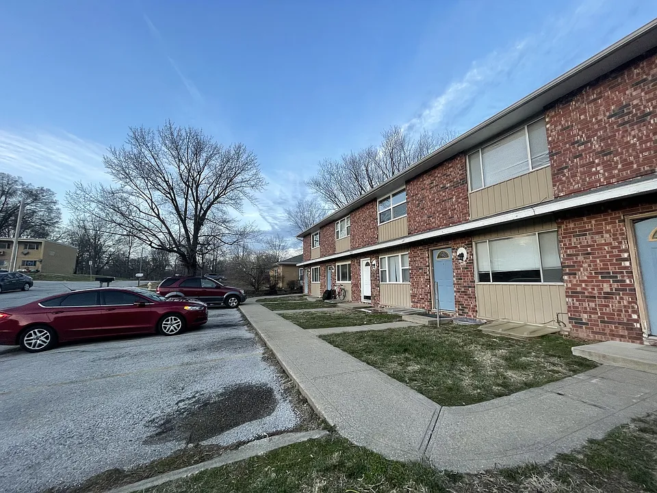 717 S Prairie St #3