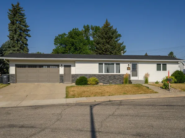1713 5th Ave NW, Mandan, ND 58554