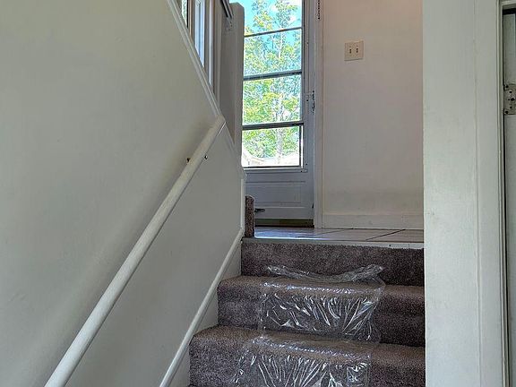 3rd image of 232 Mellwood Dr #1