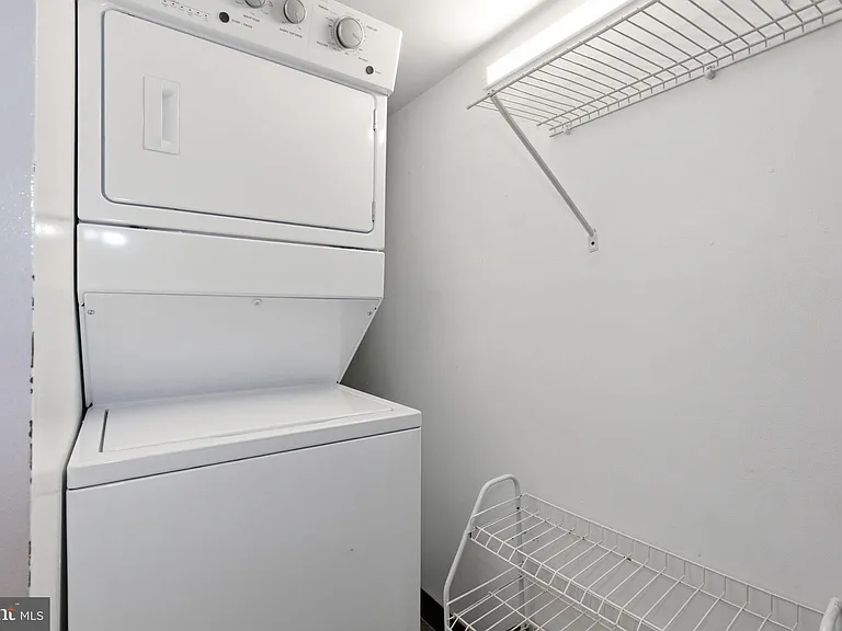 308 E Capitol St NE #11 — Photo 31