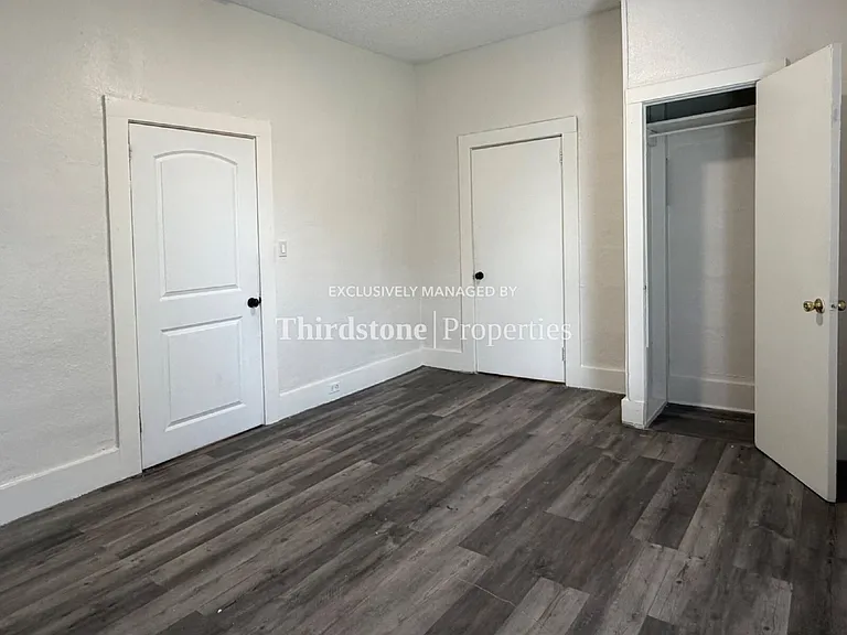 2125 Lambert St — Photo 9