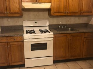 7553 Metropolitan Ave, Middle Village, NY 11379