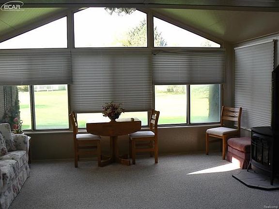 3rd image of 8292 Walnut Creek Dr