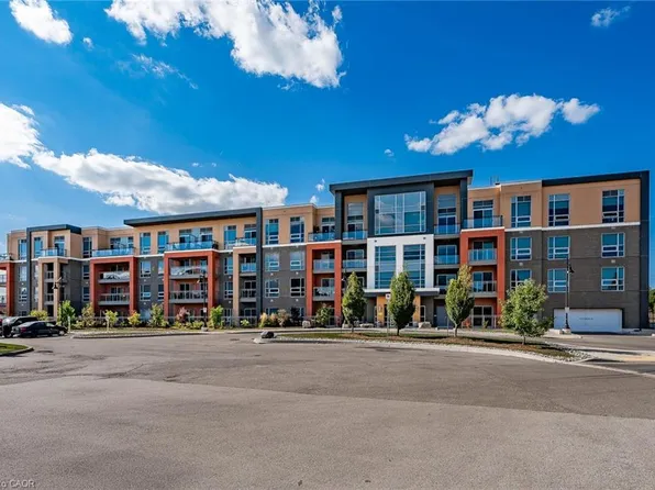 4040 Upper Middle Rd #106, Burlington, ON L7M 0H2