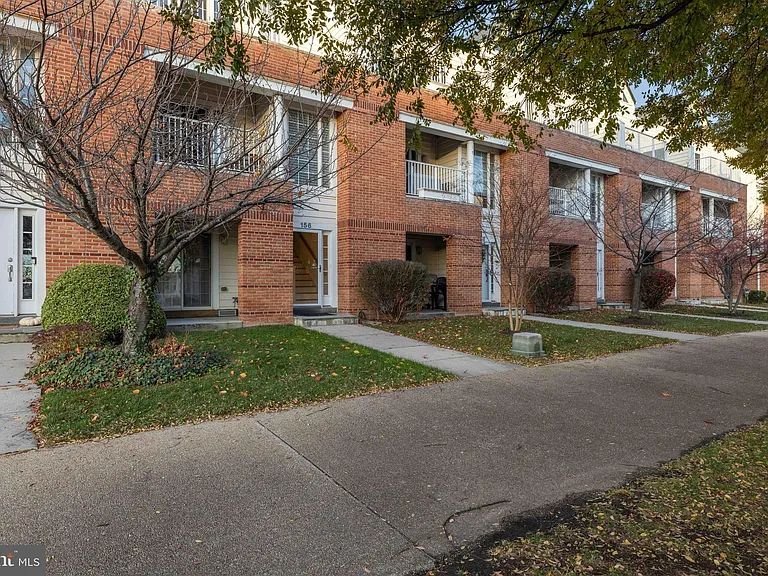 156 Christina Landing Dr — Photo 6