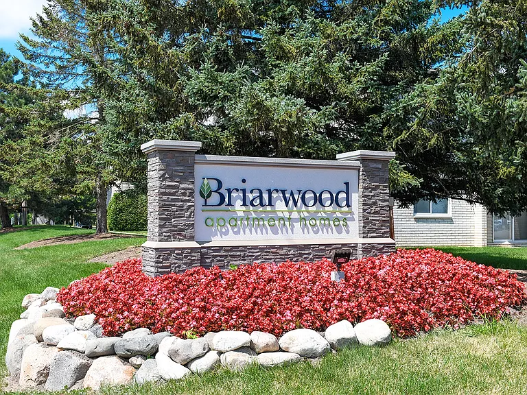 Briarwood Apartments — Photo 3