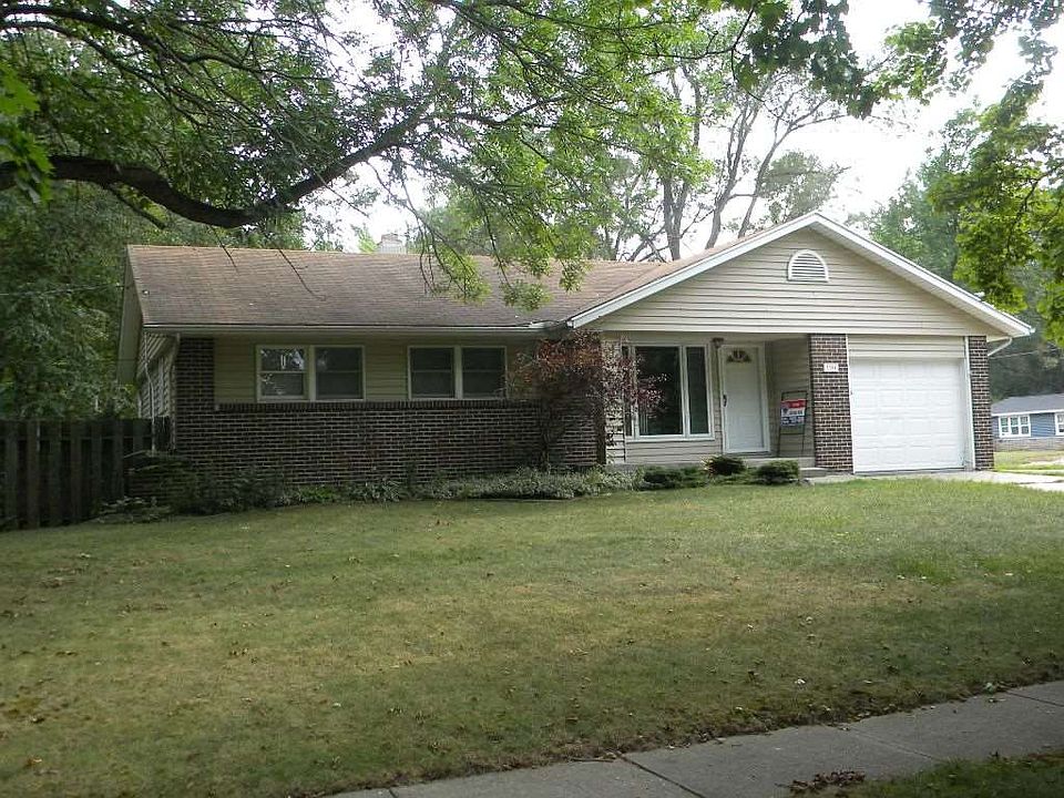 1st image of 3304 Mark Twain Dr