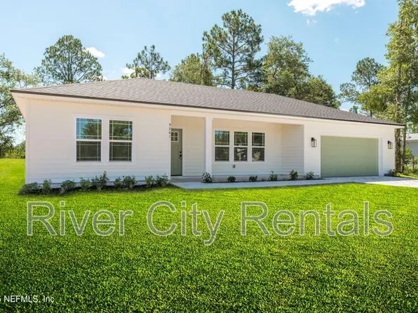 9261 Dolphin St, Sanderson, FL 32087