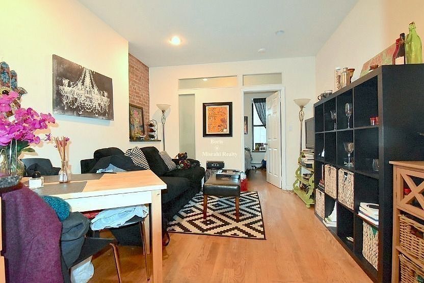 1st image of 168 Ludlow St APT 4