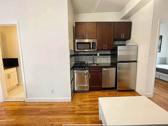 4th image of 57 Pitt St APT 14
