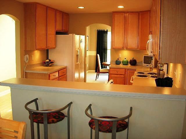 Spacious Eat-In Kitchen