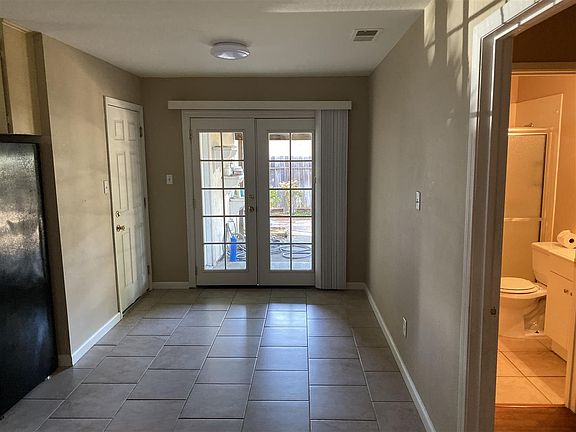 4th image of 150 San Joaquin Ct