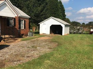 2938 N Lookout St, Claremont, NC 28610