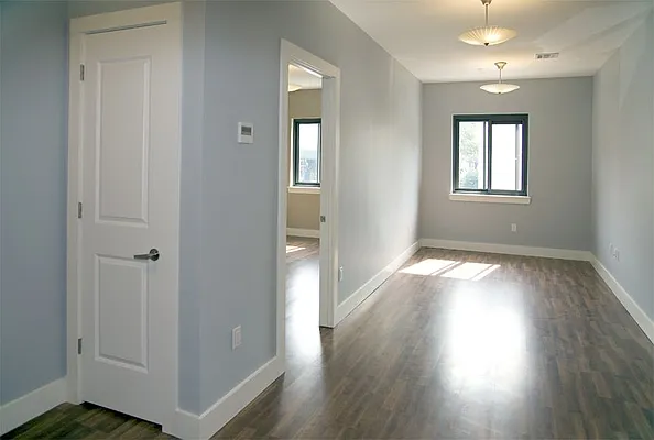 Rented by Gold-Stone Realty | media 10