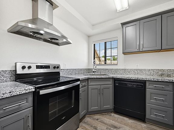 3rd image of 7441 Auburn Oaks Ct APT P