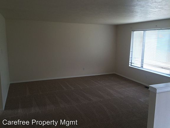2nd image of 1696 NE Kennedy Ln