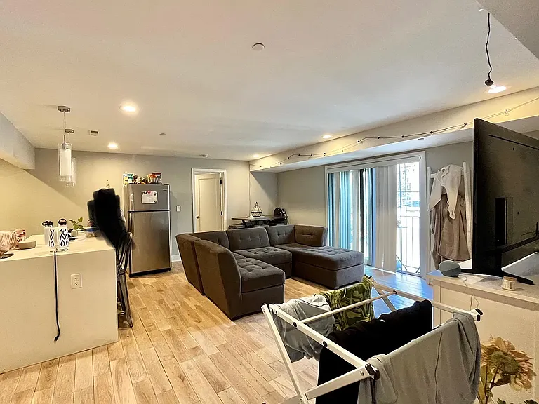 922 N 17th St #33 — Photo 5