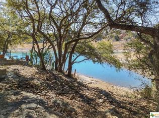 516 Lakebreeze Dr, Canyon Lake, TX 78133