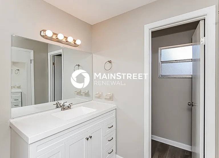 1513 Hendren Dr — Photo 9