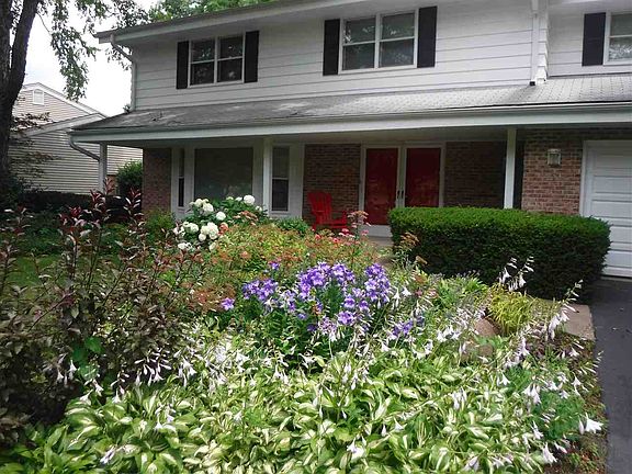 3rd image of 1019 Brae Burn Ln