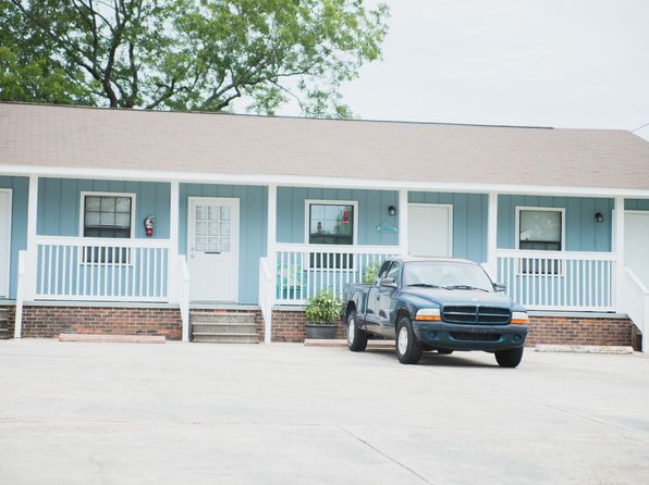104 Captain Quarters Dr