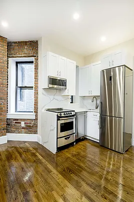 Rented by Compass | media 65