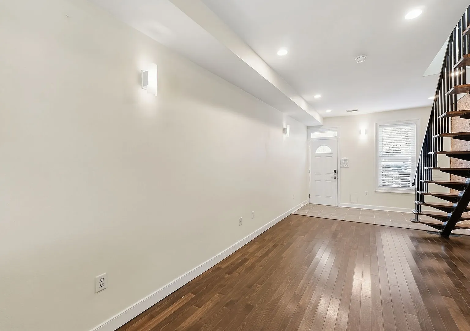 Capitol Hill Charm. Modern Style. Unbeatable Location! — Photo 4