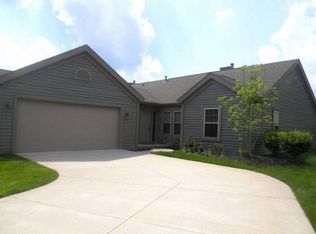 353 Windjammer Dr #2, Columbiana, OH 44408