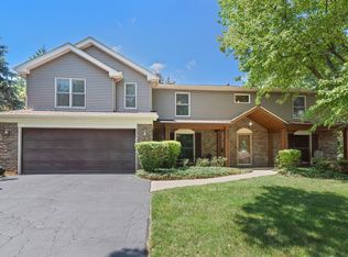 316 Hillside Dr, Roselle, IL 60172