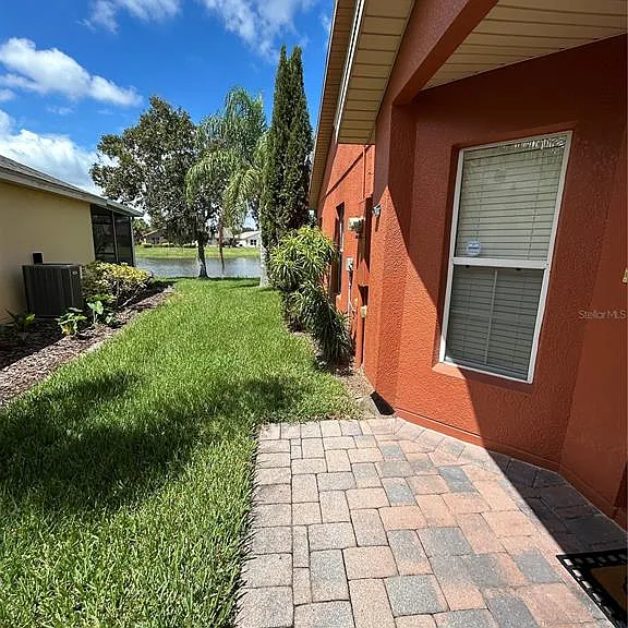 585 Grand Canal Dr — Photo 22