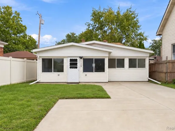 17650 Ruth St, Melvindale, MI 48122