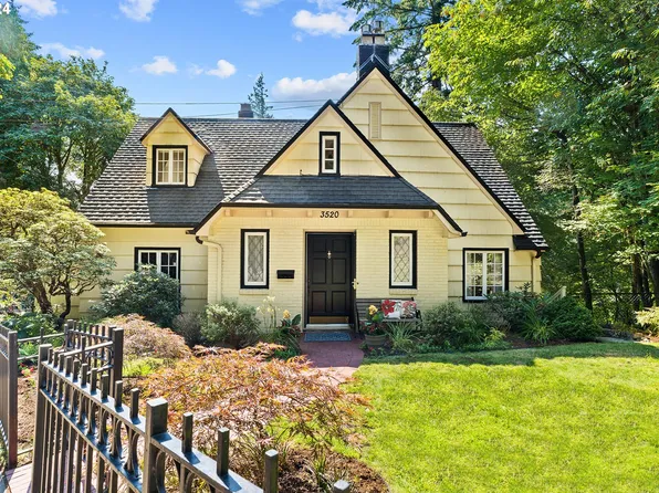 3520 SW Mount Adams Dr, Portland, OR 97239