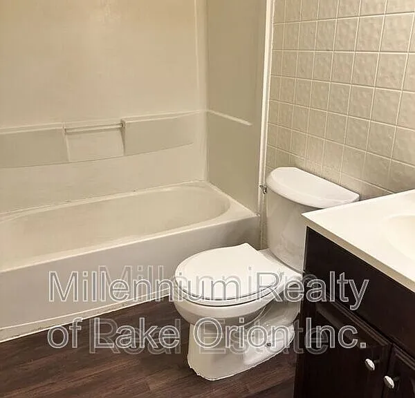 260 W Longfellow Ave — Photo 7