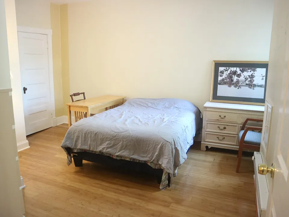 1303 Irving St NW #2C