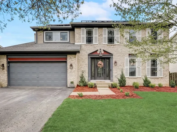 365 Clarewood Cir, Grayslake, IL 60030