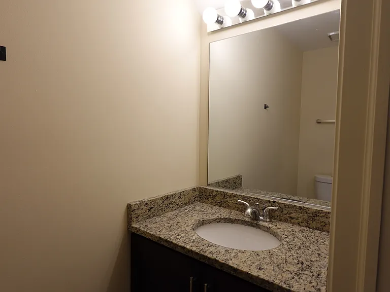 1070 Woodhill Ct — Photo 16