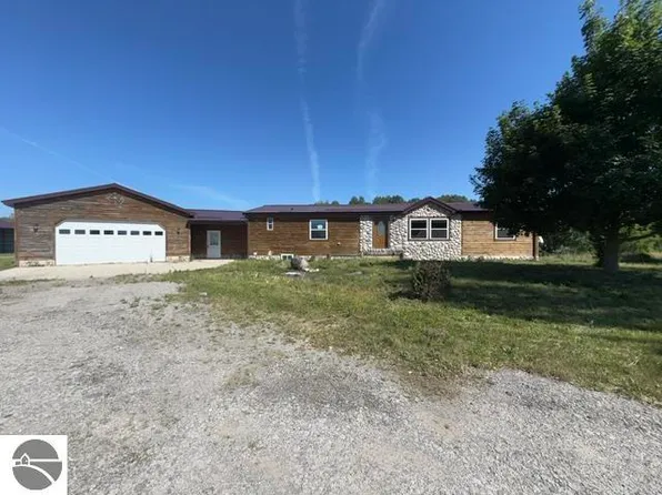 4550 S Darr Rd, Scottville, MI 49454