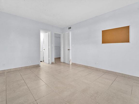 3rd image of 374 Sunshine Dr #K3